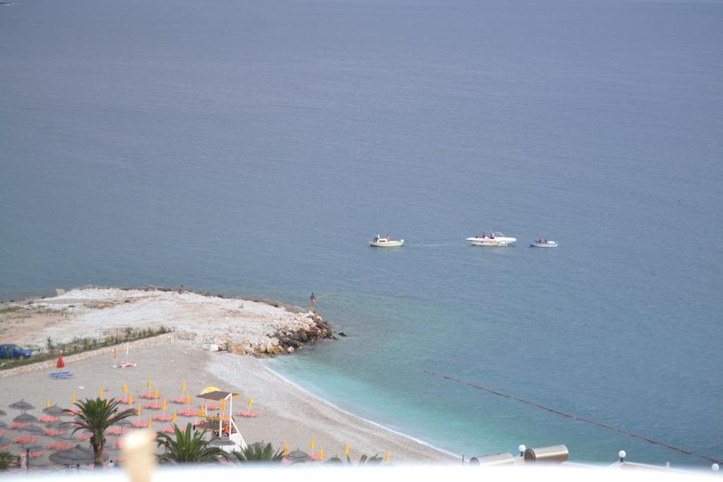 Hotel Seaside Saranda 外观 照片
